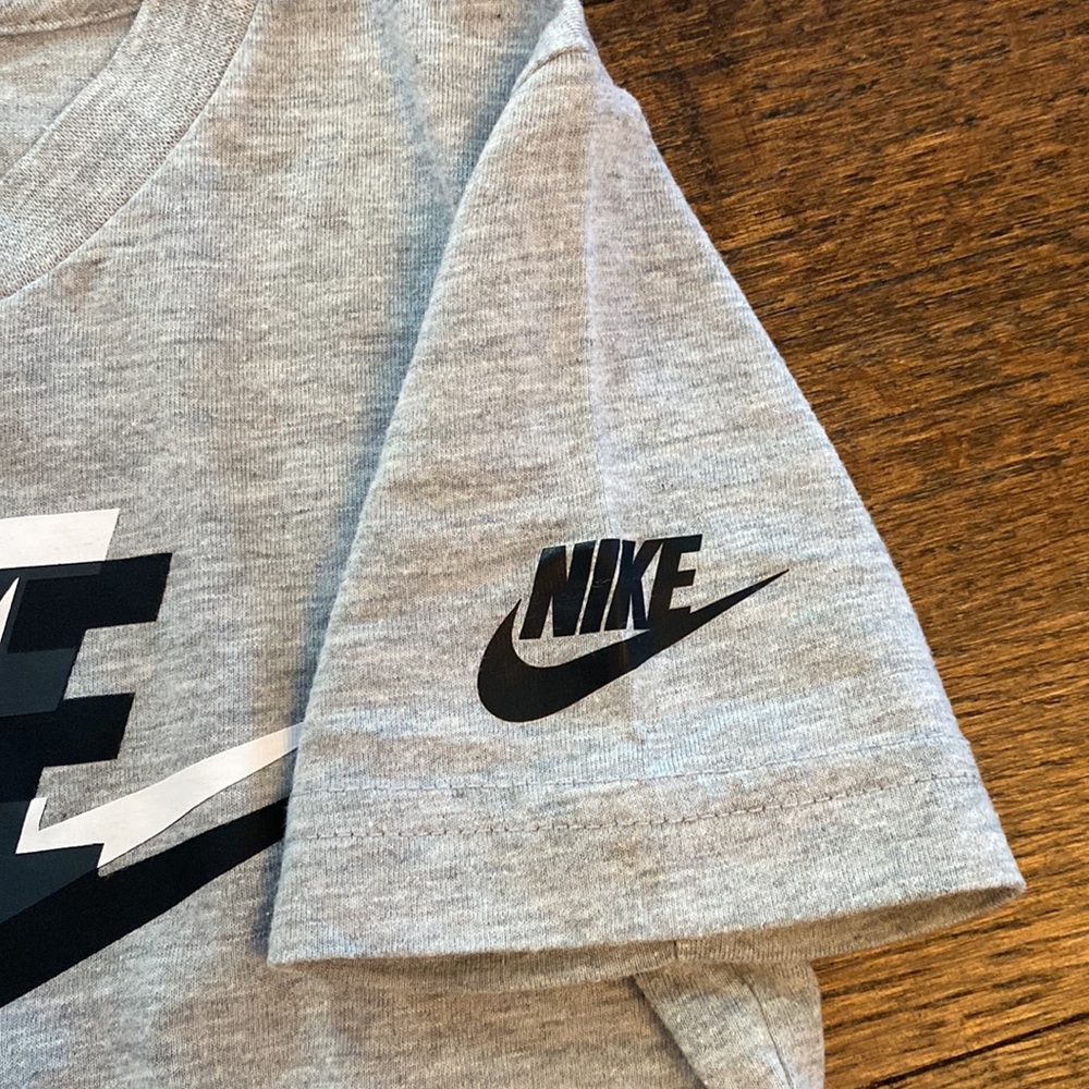 Nike short sleeve t-shirt bundle - Picture 7 of 8